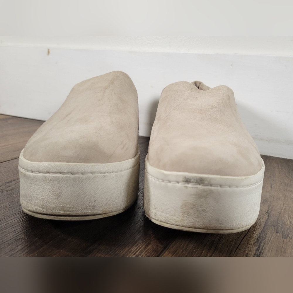 Vince Warren suede slip-on platform sneaker in a light taupe or beige color - Picture 6 of 7